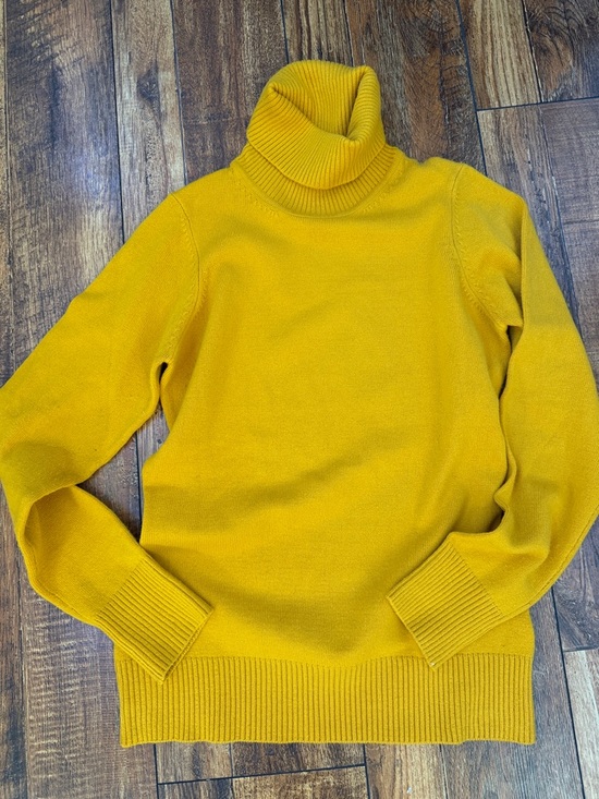 French Connection Sweaters - French Connection Turtleneck S